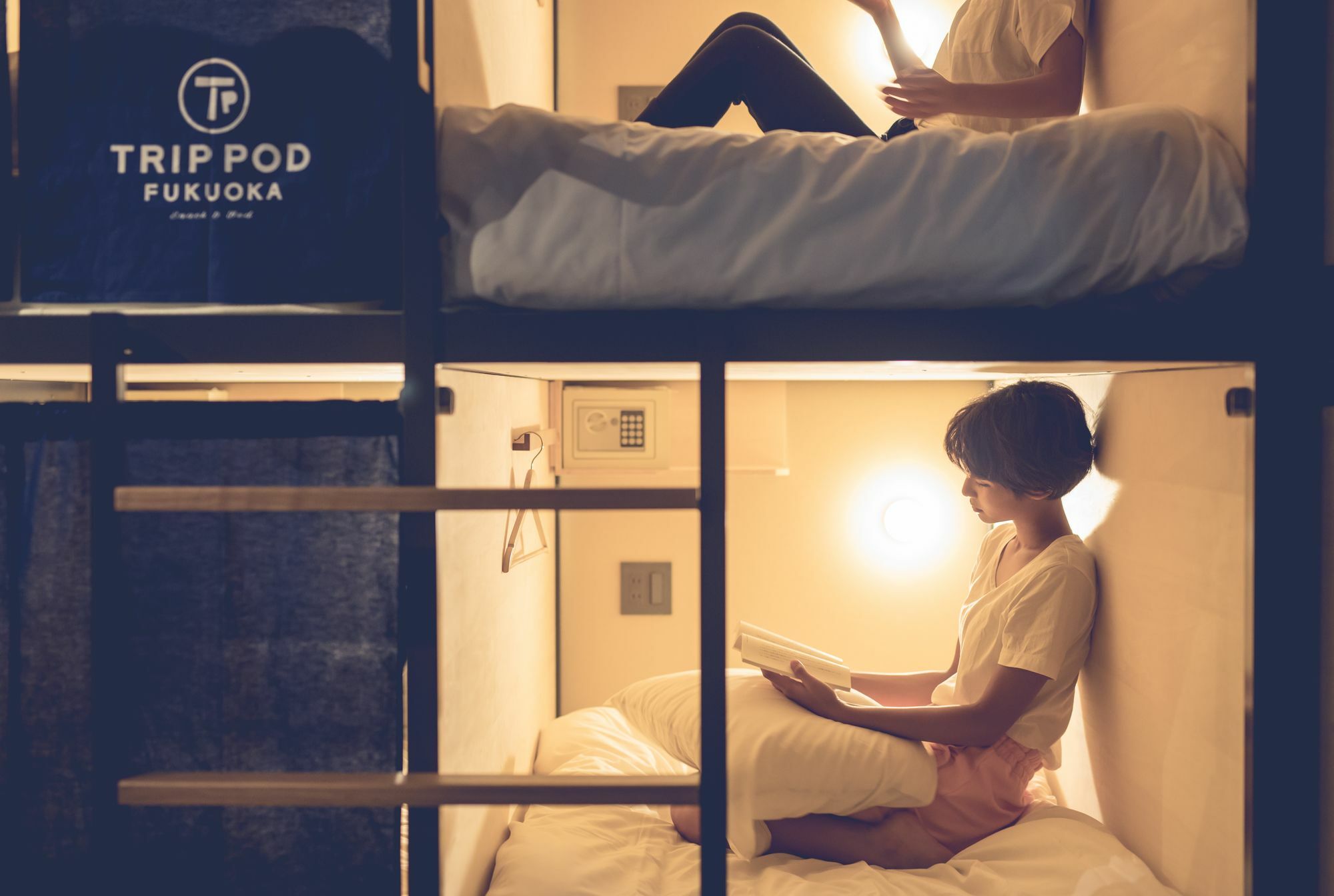 Trip Pod Fukuoka -Snack & Bed- Hostel Hakata  ภายนอก รูปภาพ