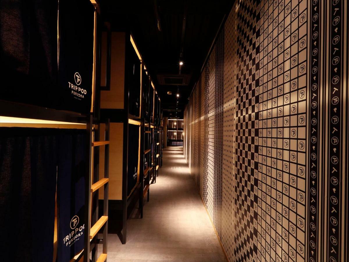 Trip Pod Fukuoka -Snack & Bed- Hostel Hakata  ภายนอก รูปภาพ